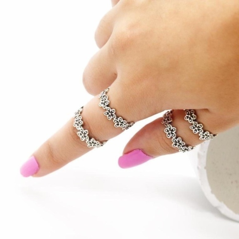 Silver Flower Ring - Picture 3 of 4